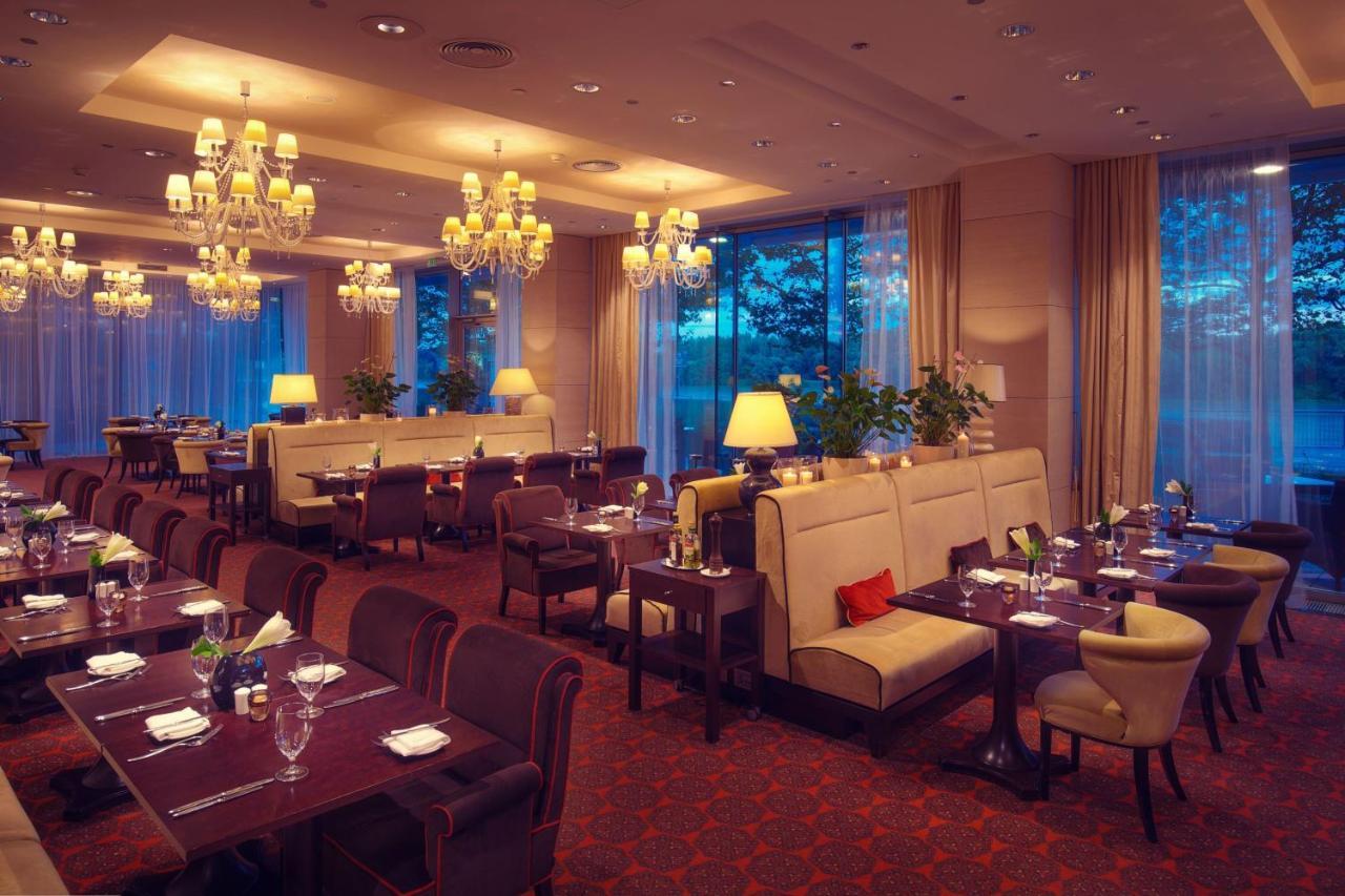 Grand Hotel River Park, A Luxury Collection Hotel, Bratislava Exteriör bild The restaurant