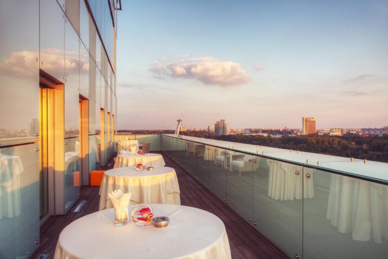 Grand Hotel River Park, A Luxury Collection Hotel, Bratislava Exteriör bild The Terrace