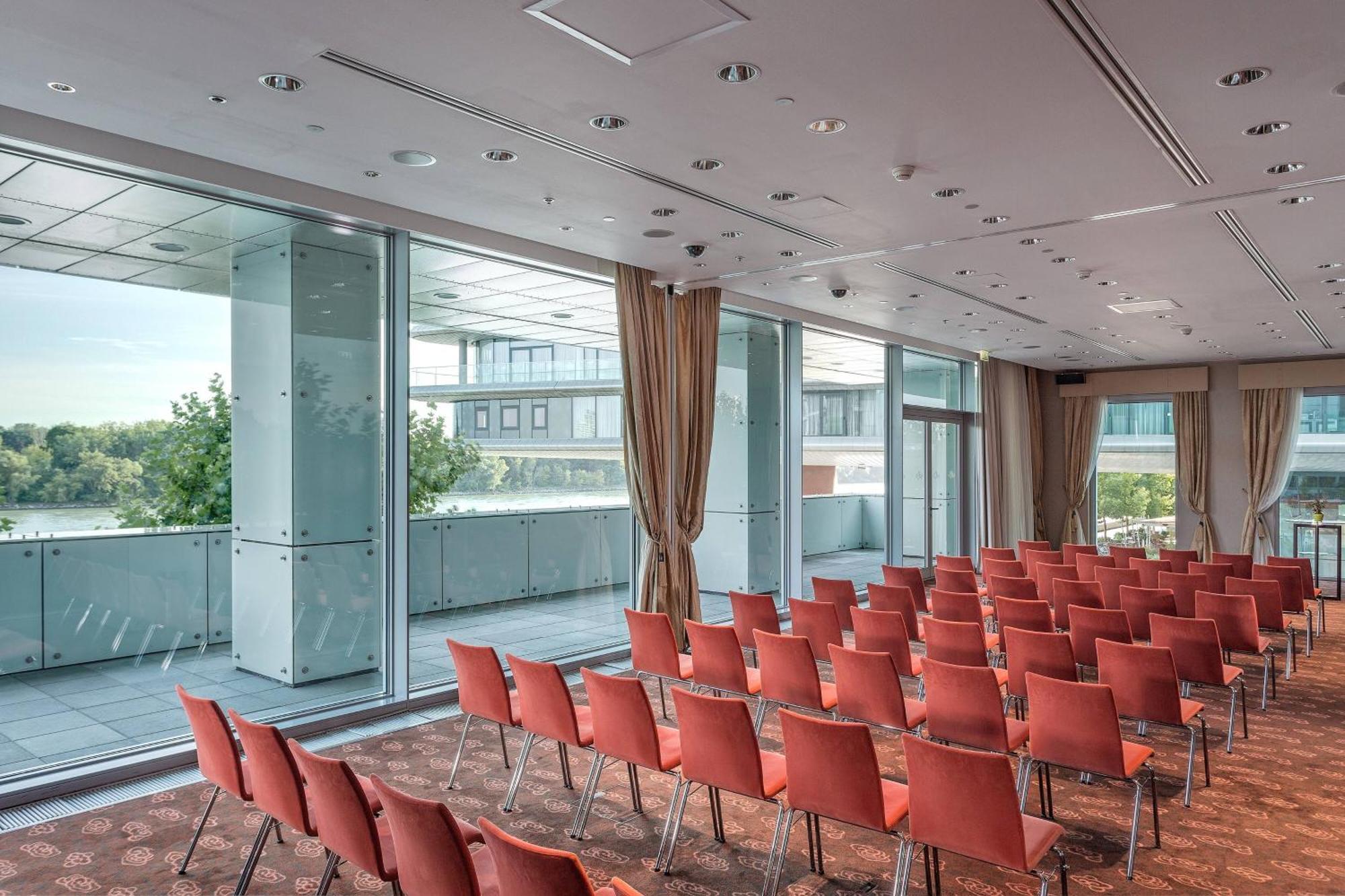 Grand Hotel River Park, A Luxury Collection Hotel, Bratislava Exteriör bild Meeting room