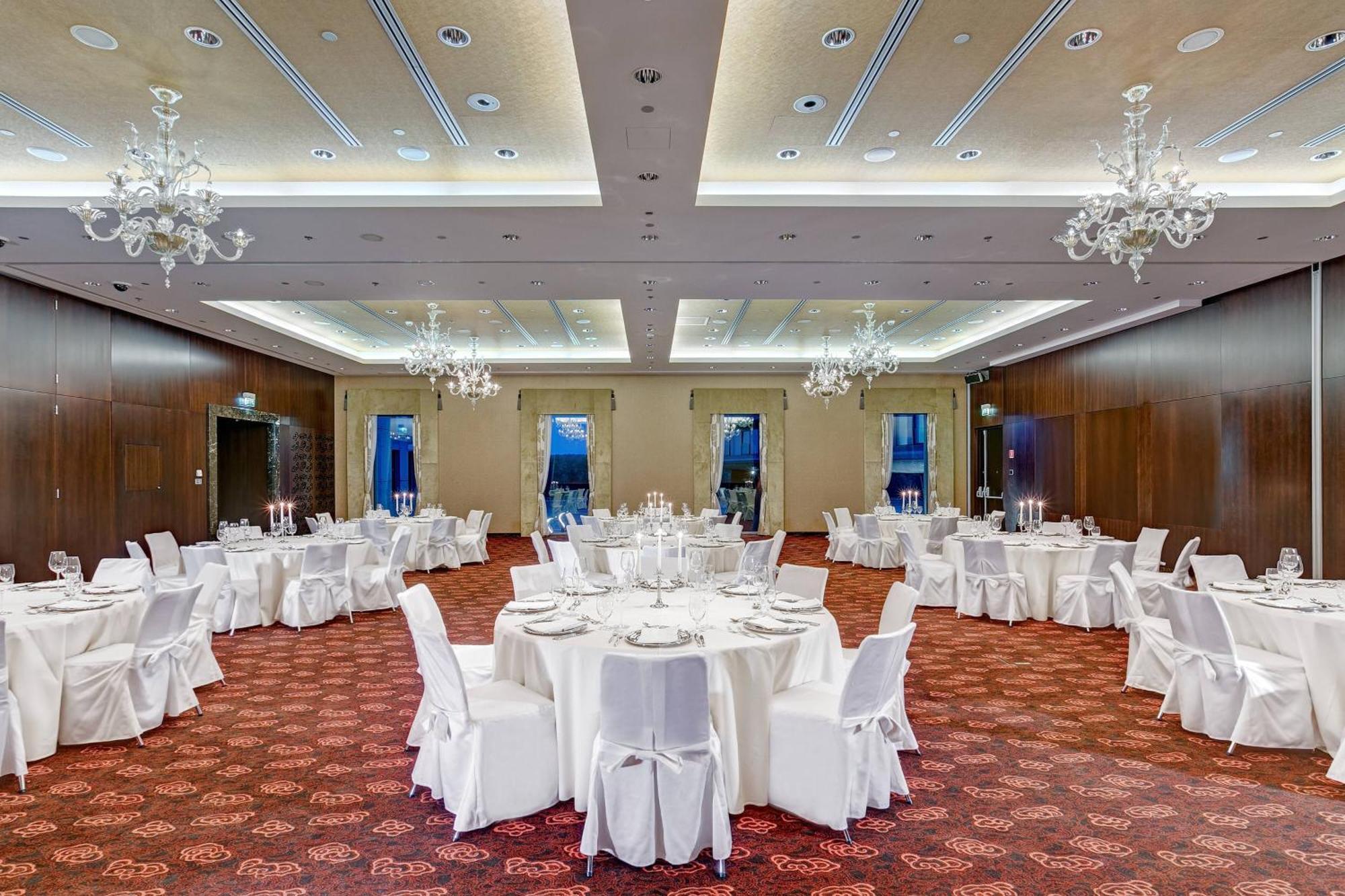 Grand Hotel River Park, A Luxury Collection Hotel, Bratislava Exteriör bild The ballroom